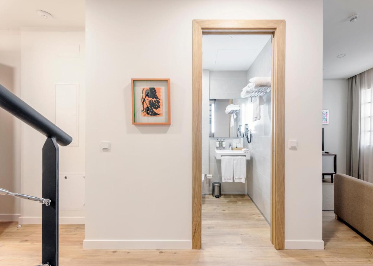 Graffiti Suites El Museo Málaga Eksteriør bilde